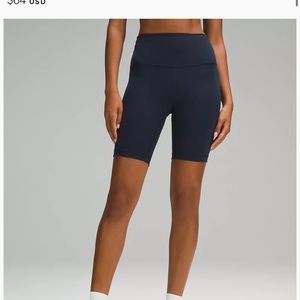 Lululemon Wunder Train High Rise Short 8” Biker Short with Pockets